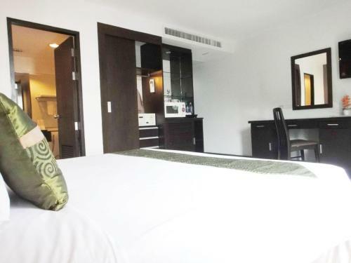 Hotel The Patra