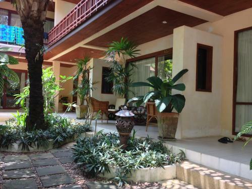 Posada Summer Inn
