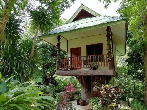 Hostal Macura Resort