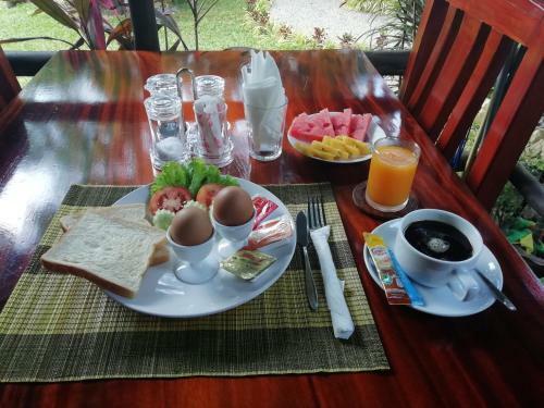 Hostal Macura Resort