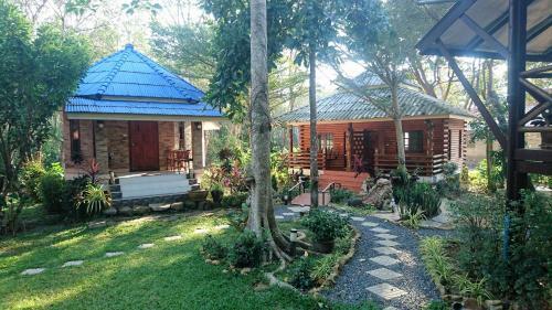 Hostal Macura Resort