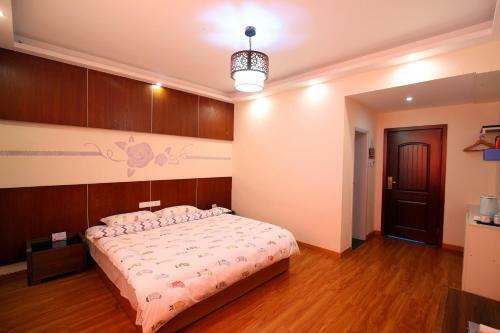 Hostal Fenghuang Ancient City Jiaxing Inn