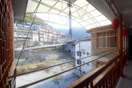 Hostal Fenghuang Ancient City Jiaxing Inn