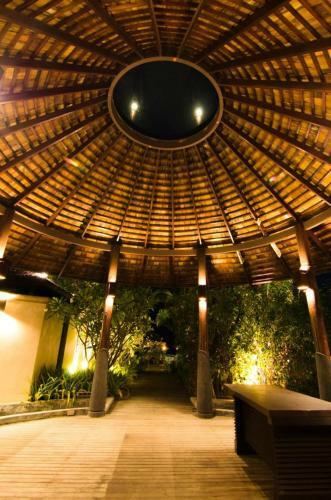 Hotel Chantaramas Resort & Spa