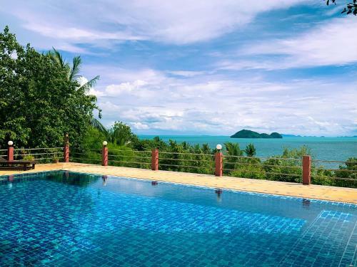 Golden Hill Resort