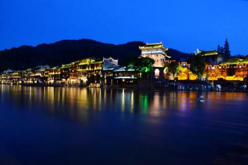 Posada Fenghuang Jianghu Inn