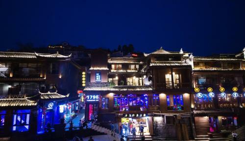 Posada Fenghuang Jianghu Inn