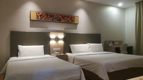 Hotel Hanting Express Weifang Department Store