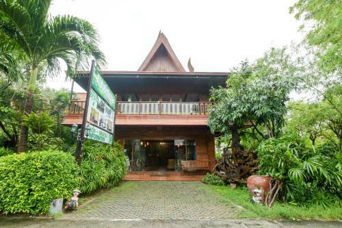 Hotel Deeden Pattaya Resort