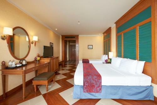 Long Beach Garden Hotel & Spa