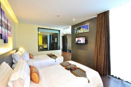 Hotel Lakkhana Poolside Resort