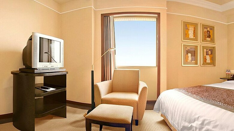 Howard Johnson Ginwa Plaza Hotel