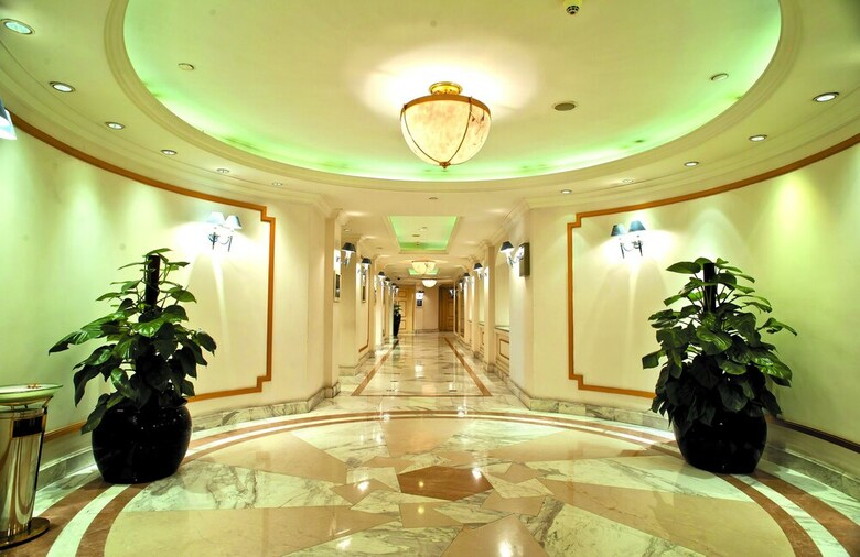 Howard Johnson Ginwa Plaza Hotel