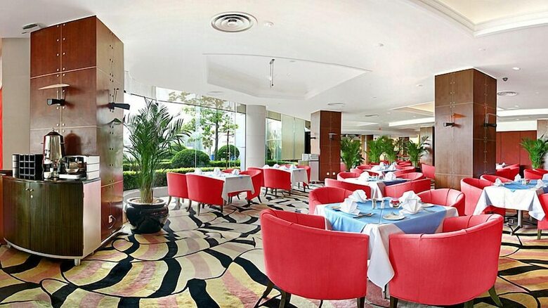 Howard Johnson Ginwa Plaza Hotel