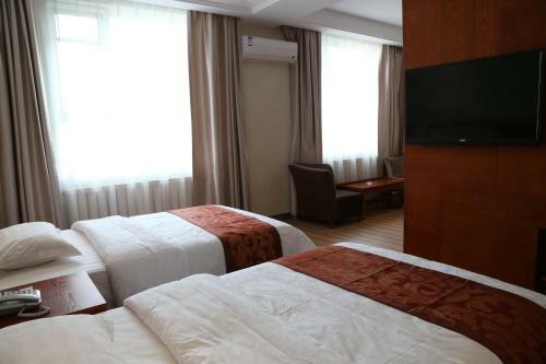 Golden Moon Business Hotel