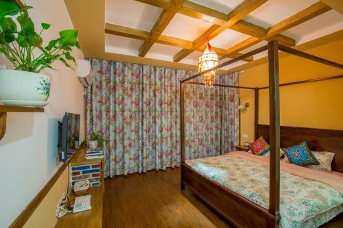 Posada Zhangjiajie April Hostel