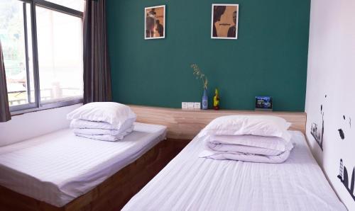 Zhangjiajie Peakcap Backpacker Hostel