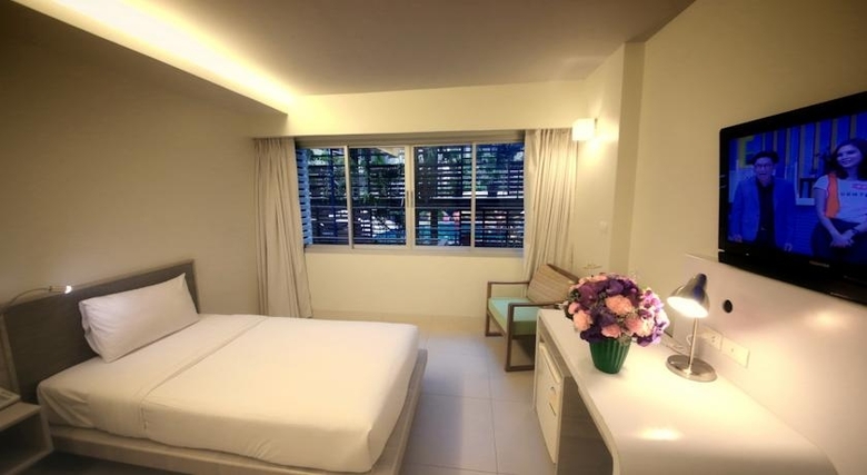 Sunshine Hotel And Residences