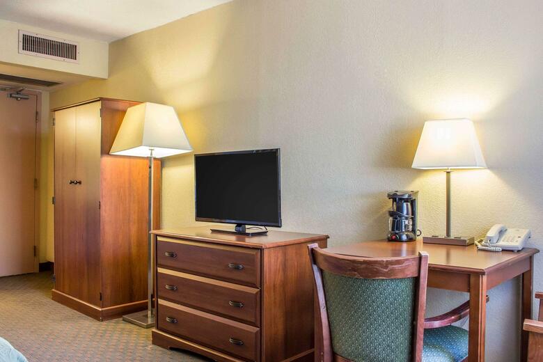 Hotel Quality Inn I-40 & I-17