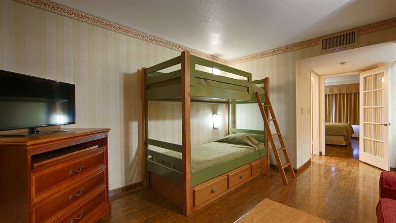 Hotel Best Western Raffles Inn & Suites