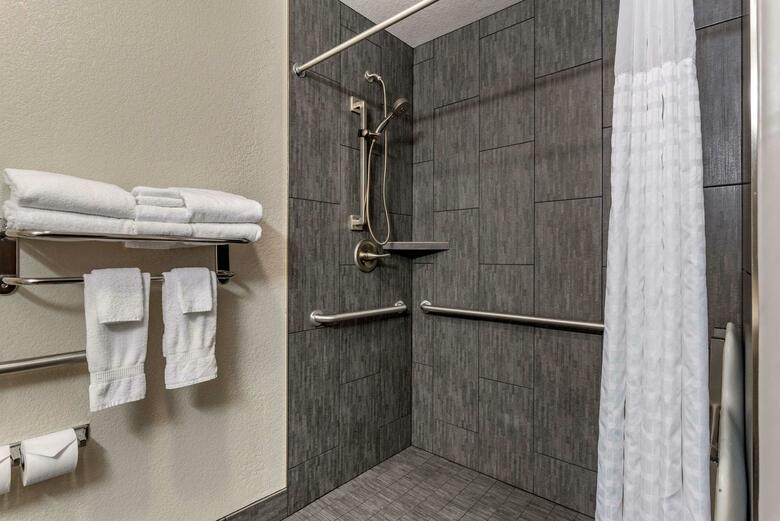 Hotel Comfort Inn & Suites