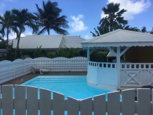 Bungalow Takaya Bambou
