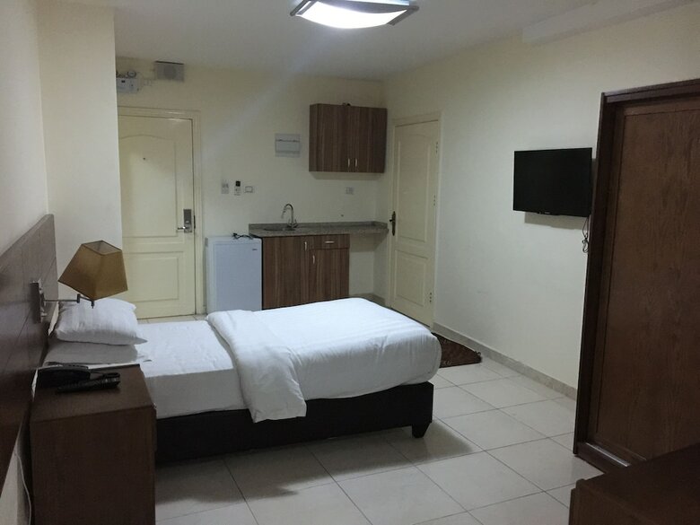 Zaina Plaza Hotel