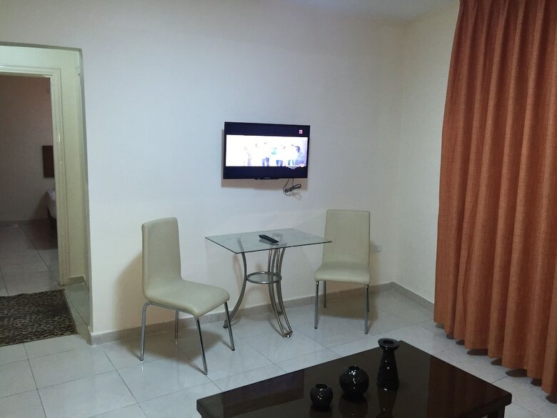 Zaina Plaza Hotel