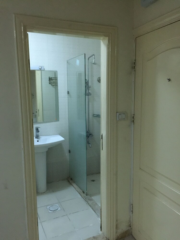 Zaina Plaza Hotel