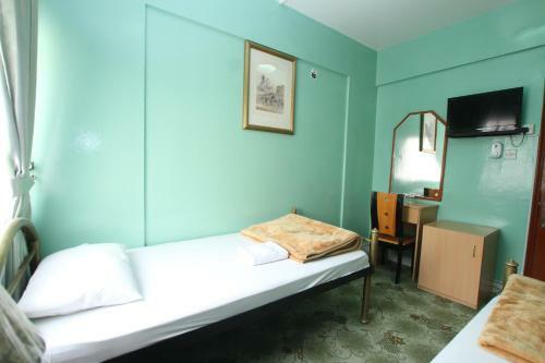 Zaineast Hotel