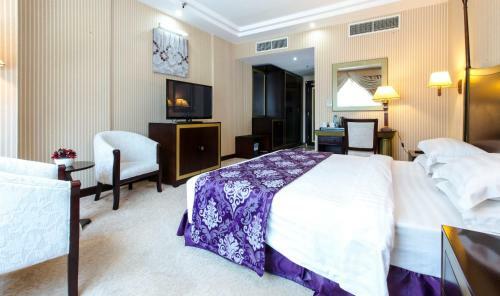 Tourist Hotel