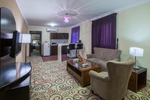 Lavona Hotel Apartments