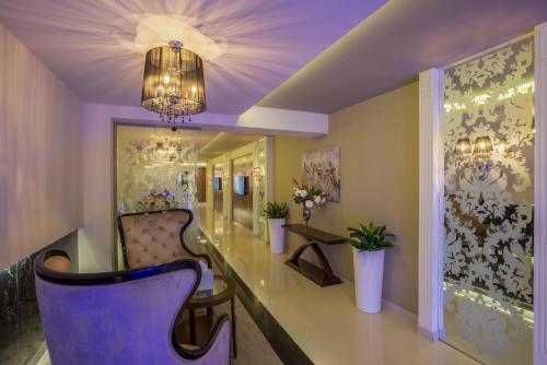 Lavona Hotel Apartments