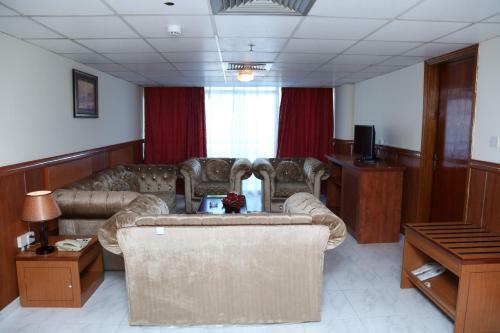 Grand Nova Hotel