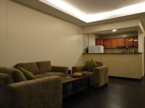 Apartamento Crown Glory Hotel Suites