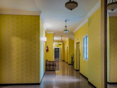 Apartamento Oyo 128 Al Hamra Palace 1
