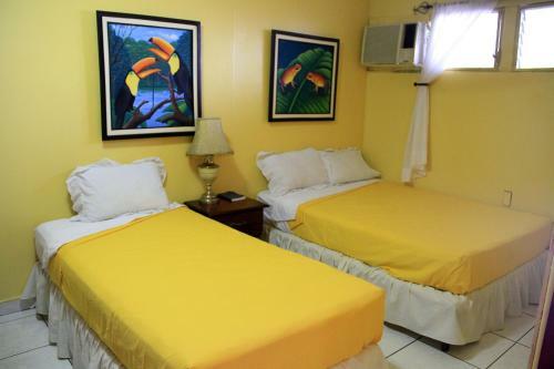 Hotel Y Apartments Los Cisneros