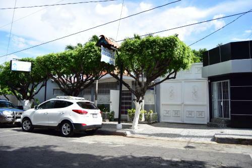 Hotel Y Apartments Los Cisneros