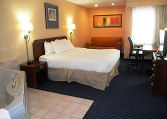 Hotel Quality Inn & Suites