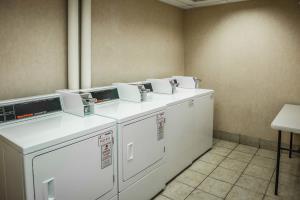 Hotel Quality Inn Indy Castleton