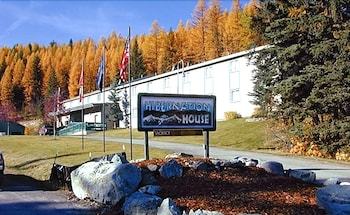 Hotel Hibernation House