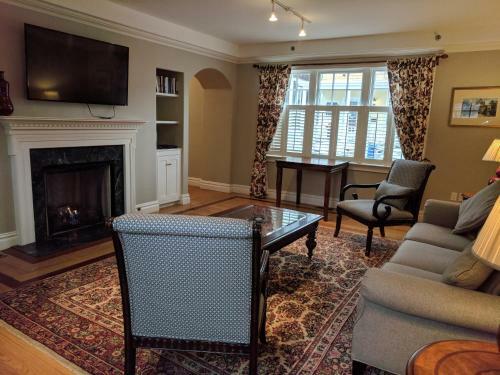 Pelham Court Hotel