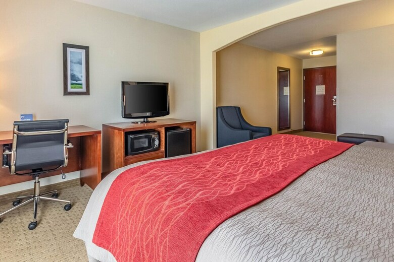 Hotel Comfort Inn And Suites
