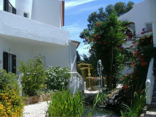Hostal Dona Ana Garden