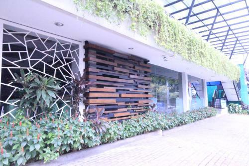 Apartamentos Harvia Suites Kebon Jeruk