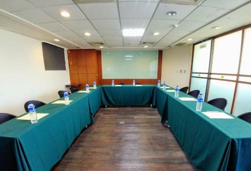 Young Soarian Hotel - Tainan