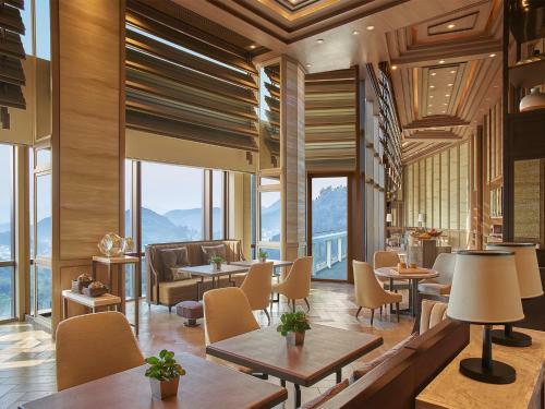 New World Guiyang Hotel