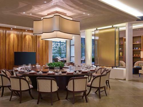 New World Guiyang Hotel