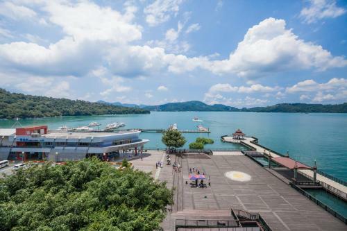 Bed & Breakfast Shuian Lakeside Hotel