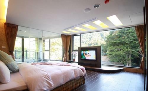 Bed & Breakfast Shuian Lakeside Hotel
